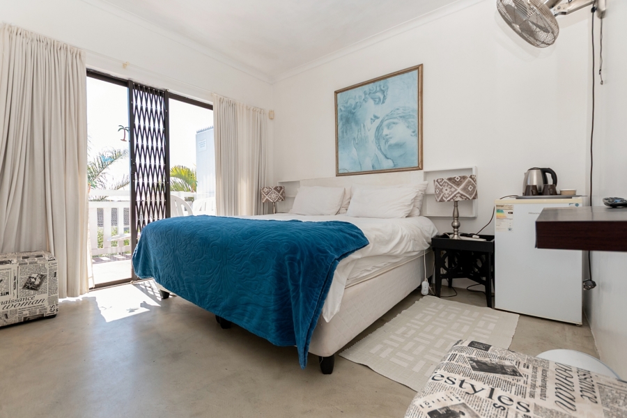 8 Bedroom Property for Sale in Country Club Western Cape